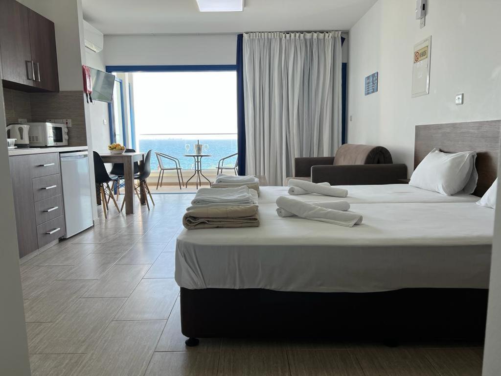 Governors Beach Panayiotis Aparthotel Eksteriør bilde